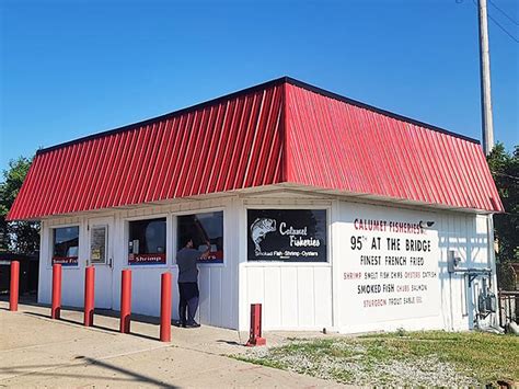 10 No-Frills Seafood Restaurants In Illinois That’re Absolutely Worth ...