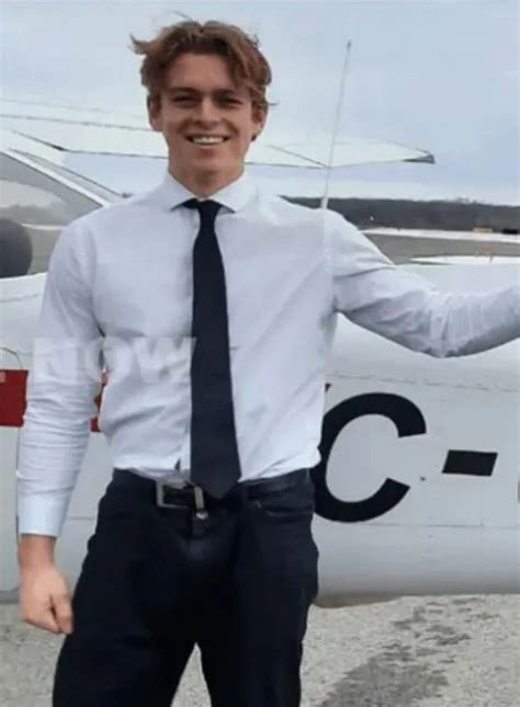 La mira en el controlador, el relato de los pasajeros y la “azafata ...