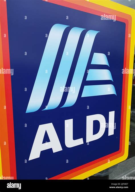 Aldi supermarket entrance hi-res stock photography and images - Alamy