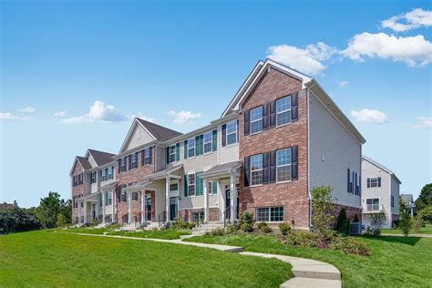 1901 Neubauer Cir, Lindenhurst, IL 60046 | Realtor.com®