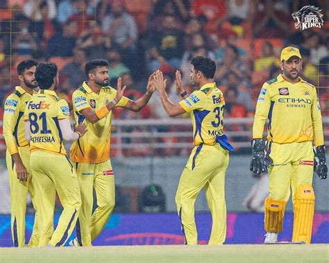 MS Dhoni flops with the bat on captaincy return as he is trapped lbw ...