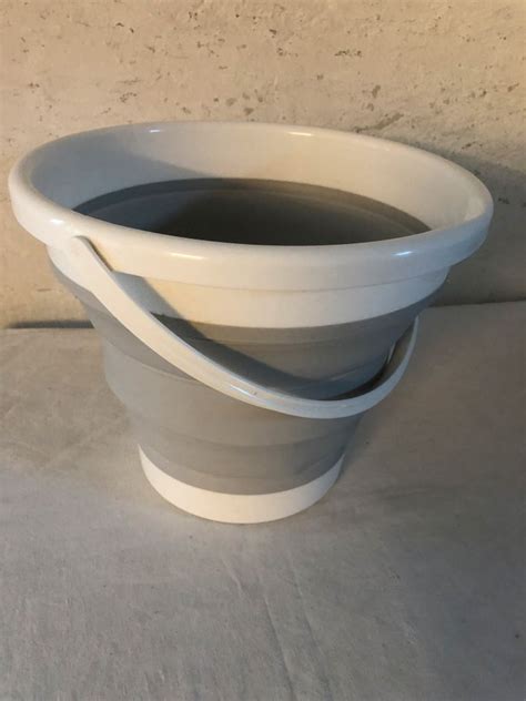 Faltbarer Wassereimer " Neu in Niedersachsen - Wolfsburg | kleinanzeigen.de