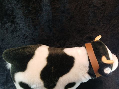 Batterie Operated Toy Cow Mooing Walking Tail Wagging, Used