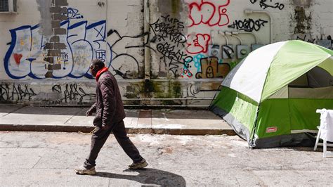 Atlanta mayor urges Fulton County to honor homeless services funding