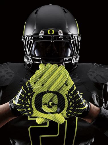 Nike Unveils New Pro Combat Oregon Duck Uniforms For Sept