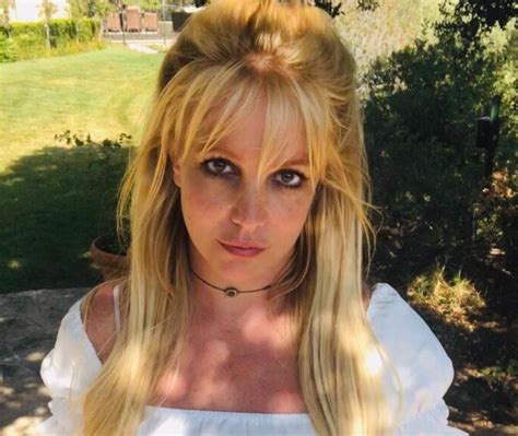Britney Spears Zet Zichzelf Nu écht Helemaal Naakt Op Het Internet