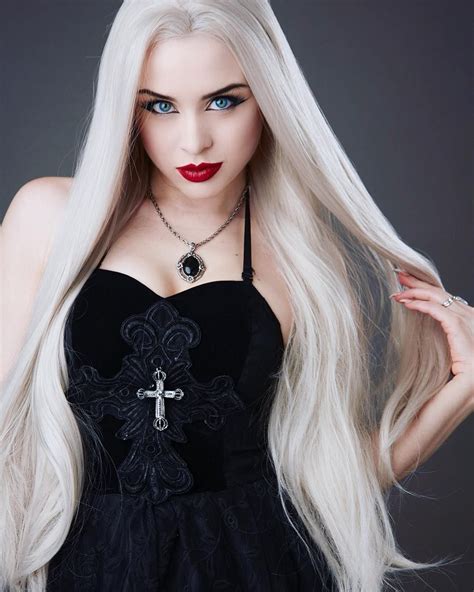 Pin By Roger A On Vampire Hot Goth Girls Goth Beauty Gothic Outfits