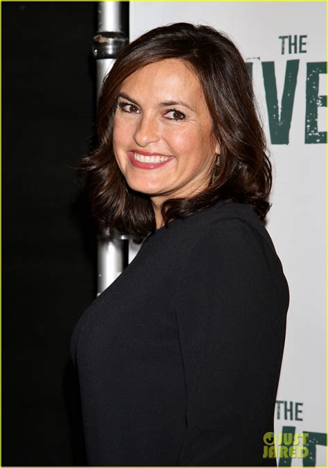Mariska Hargitay And Anna Wintour Support Hugh Jackman For The River Opening Night Photo