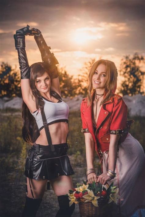 Tifa Lockhart And Aerith Cosplay By Haruhiism And Fae La Blanche In 2020 Final Fantasy Girls
