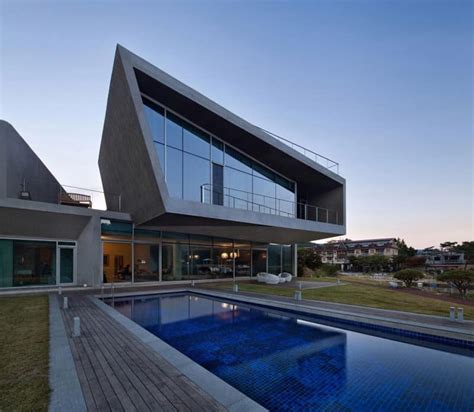 Top 10 Modern House Designs For 2014