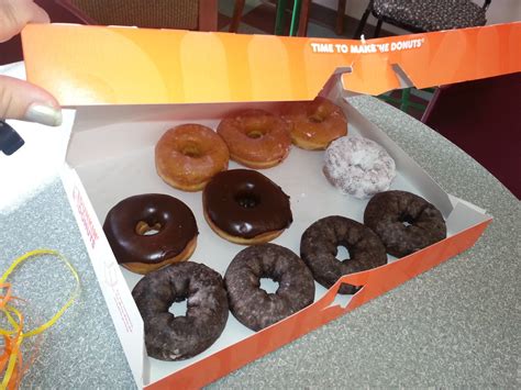 baked chocolate doughnuts with chocolate glaze muffinsandmeat