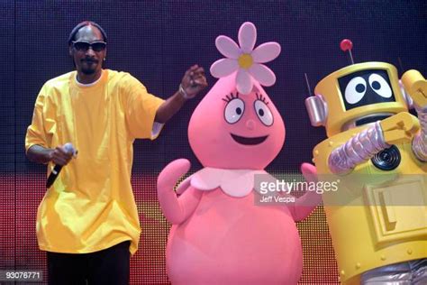 foofa of yo gabba gabba photos and premium high res pictures getty images
