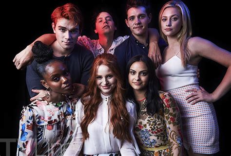 Riverdale Comic Con Cast Photos Riverdale 2017 Tv Series Photo
