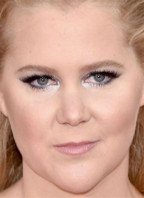 Close Up Of Amy Schumer At The 2016 Golden Globe Awards Golden Globes