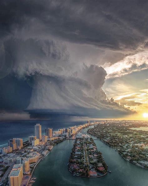 Supercell Storm Over Miami Florida Storm Photography Clouds Nature