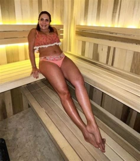 Ana María Alvarado en bikini FOTOS con las que confirma que para ser sexy no hay edad Express