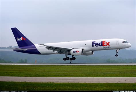 Boeing 757 236sf Fedex Federal Express Aviation Photo 2438974