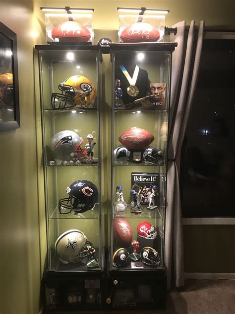 A wide variety of displaying memorabilia options are available to you, such as material, theme, and metal type. Memorabilia Display Ideas - Taketheduck.com