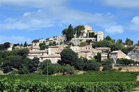 Joucas Visit Photos Travel Info And Hotels By Provence Beyond