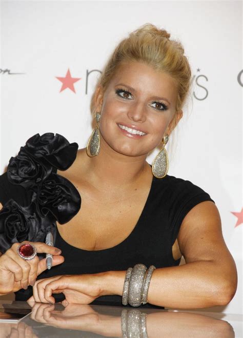 Jessica Simpson Signs Autograph At Macy S With Cleavage Showing ~ The Celebs Pics