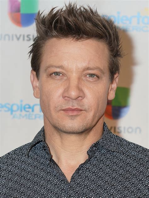 foto de jeremy renner poster jeremy renner adorocinema hot sex picture