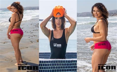9 Hot Sexy Kailin Curran Bikini Pics