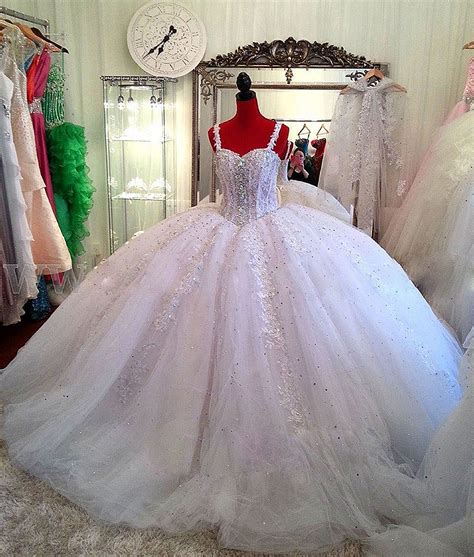 Luxury Ball Gown Wedding Dresses 2015 Victorian Princess Bridal Gowns