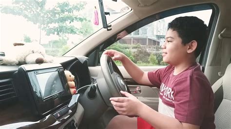 Anak Kecil Nekat Bawa Mobil Ertiga Youtube