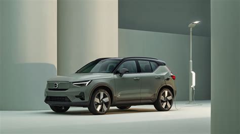 So Sánh Xe Volkswagen Id4 Và Volvo Xc40 Recharge 2022