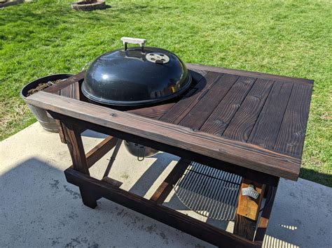 The weber q 1200 portable gas bbq grill offers 189 square inches of cooking space to create the grilled foods you love anytime, anywhere. Diy Weber Grill Table Kettle Plans Folding For Q Charcoal ...