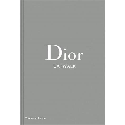 On the 70th anniversary of dior's first ever collection (the iconic 'new look', launched in spring 1947), this book charts christian dior's fabled collections and those of his successors yves saint laurent, marc bohan, gianfranco ferré, john galliano, and raf simons, as. Dior Catwalk: The Complete Collections By Alexander Fury ...