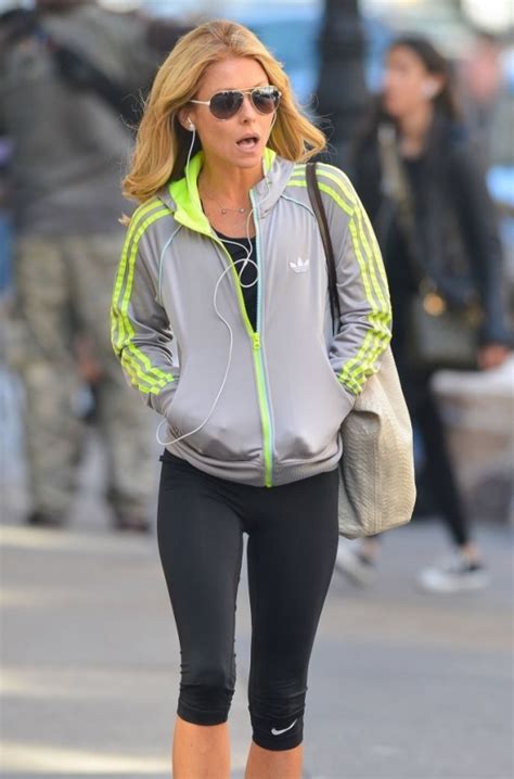 Camel toe is often caused by wearing clothing that doesn't fit properly. Kelly Ripa Going to a Gym -05 - GotCeleb