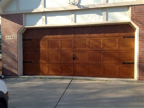 Metal Garage Door Made To Look Like Cheery Wood Metal Garage Doors