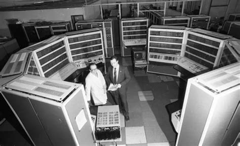 Кто изобрел самый первый компьютер в мире Когда и кем был разработан