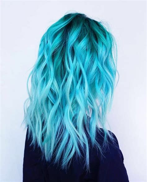 Blaue Haare Coole Frisuren Für Mutige Damen