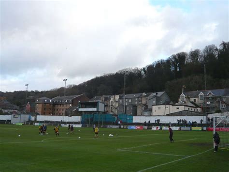 Club colours are gold and royal blue. Bangor City FC - CPD Porthmadog FC