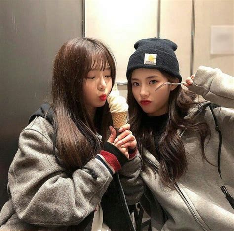Pin By 𝘑𝘶𝘯𝘨𝘬𝘰𝘰𝘬𝘴 𝘠𝘦𝘦𝘩𝘢𝘸𝘴~🍓 On Collabs Yehehee☾♥♡ Korean Best Friends Ulzzang Girl Ulzzang