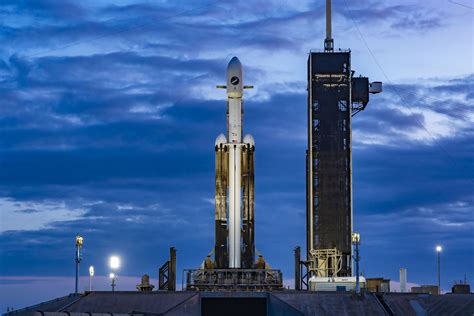 Spacex Falcon Heavy Rocket To Launch Secretive X 37b