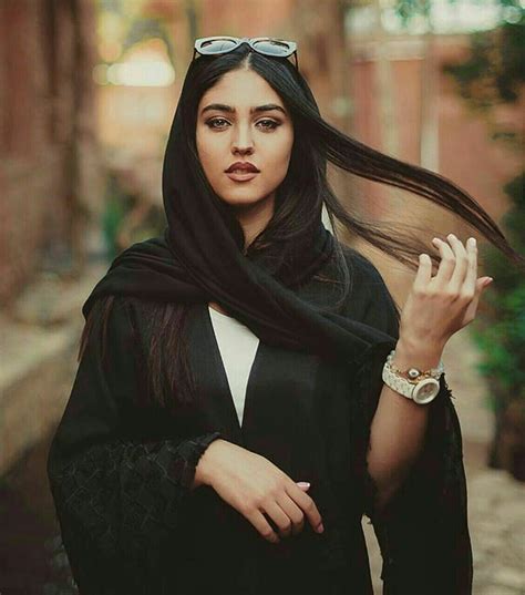 ضمني مثل الحجي اليلجم لاتكوله لغير روحك Iranian Women Fashion Iranian Models Iranian