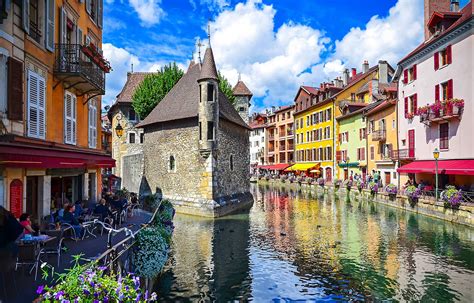 Most Beautiful Small Towns In France [Must Visit]