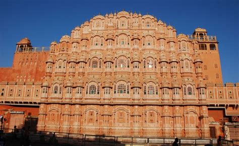 10 Most Famous Historical Monuments Of India