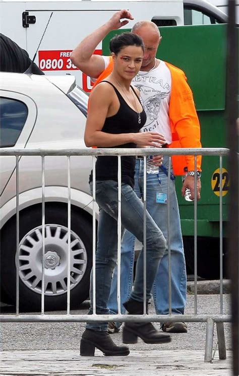Michelle Rodriguez Hot In Jeans 11 Gotceleb