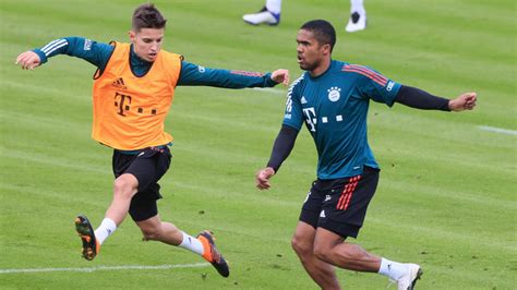 Game number in starting lineups: FC Bayern verabschiedet Douglas Costa und Tiago Dantas ...