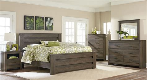 Our art van furniture reviews guide helps to shed light on their with a focus on danish and contemporary furnishings they have an impressive range of products to add value to your home. Hayward Dark Brown Mansion Bedroom Set from Standard ...