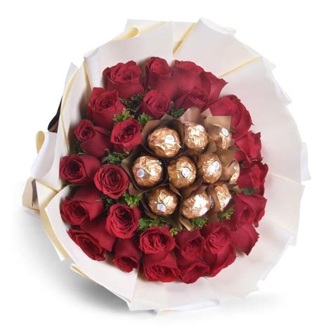 30 Red Roses And Ferrero