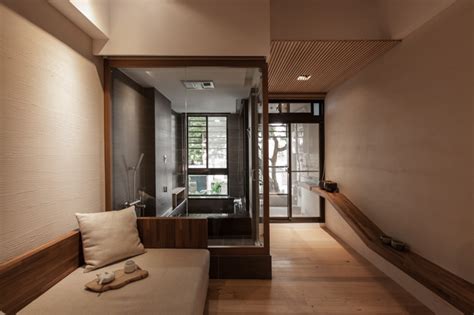 Located in oita, japan, house n was constructed in 2008 to accommodate a couple and their pet dog. Modern Japanese House
