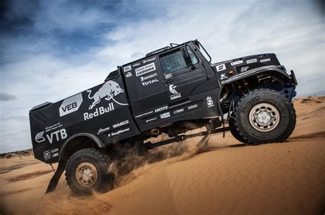 Dieciocho Ruedas Kamaz Estrena Nuevo CamiÓn Kamaz Zetro Convencional