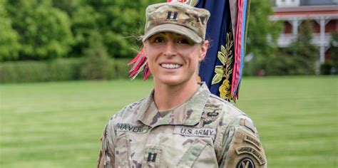 It Was An Honor Us Army Soldier One Of The First Women To Earn Ranger Tab On Leading Ruth