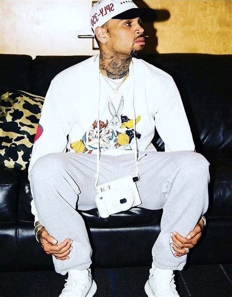 Pin By Breezy On Chris Brown In 2020 Chris Brown Outfits Chris Brown