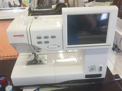 Janome Memory Craft 11000 Special Edition Computerized Sewing Machine
